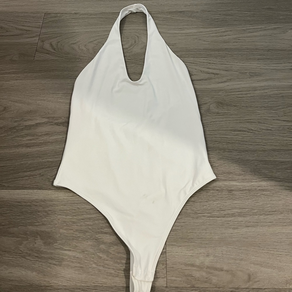 Aritzia babaton halter bodysuit